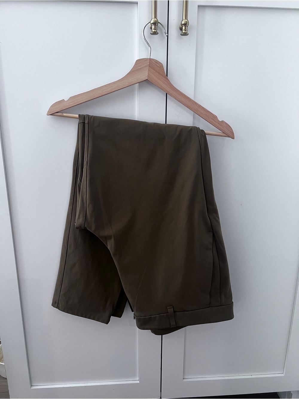 lululemon Slim-Fit Trouser 32L
Warpstreme size 38 artifact brown